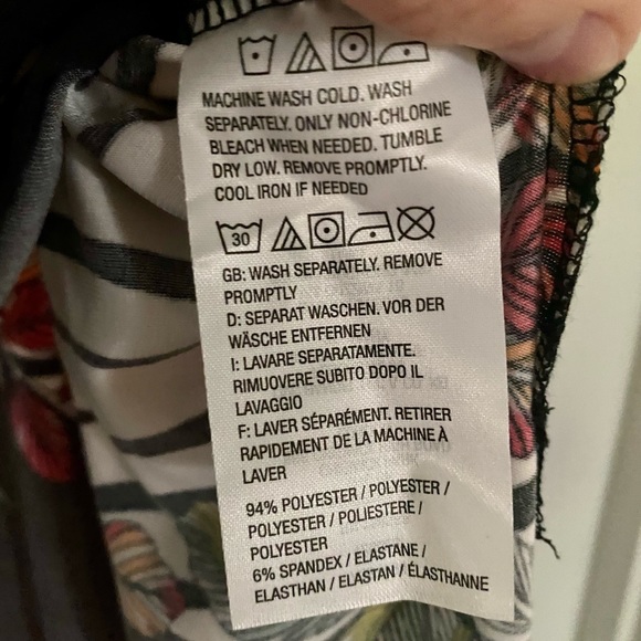 Attitudes By Renee B&W Multi Print Sleeveless Midi dress w/double slits/Sz M/NWT - Picture 4 of 4